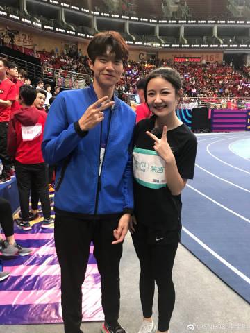 帅气的snh48李宇琪微博晒图:友谊第一,比赛第二