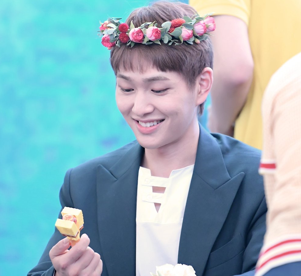 shinee温流:韩国又一男团队长将入伍,将不公开场所以及时间