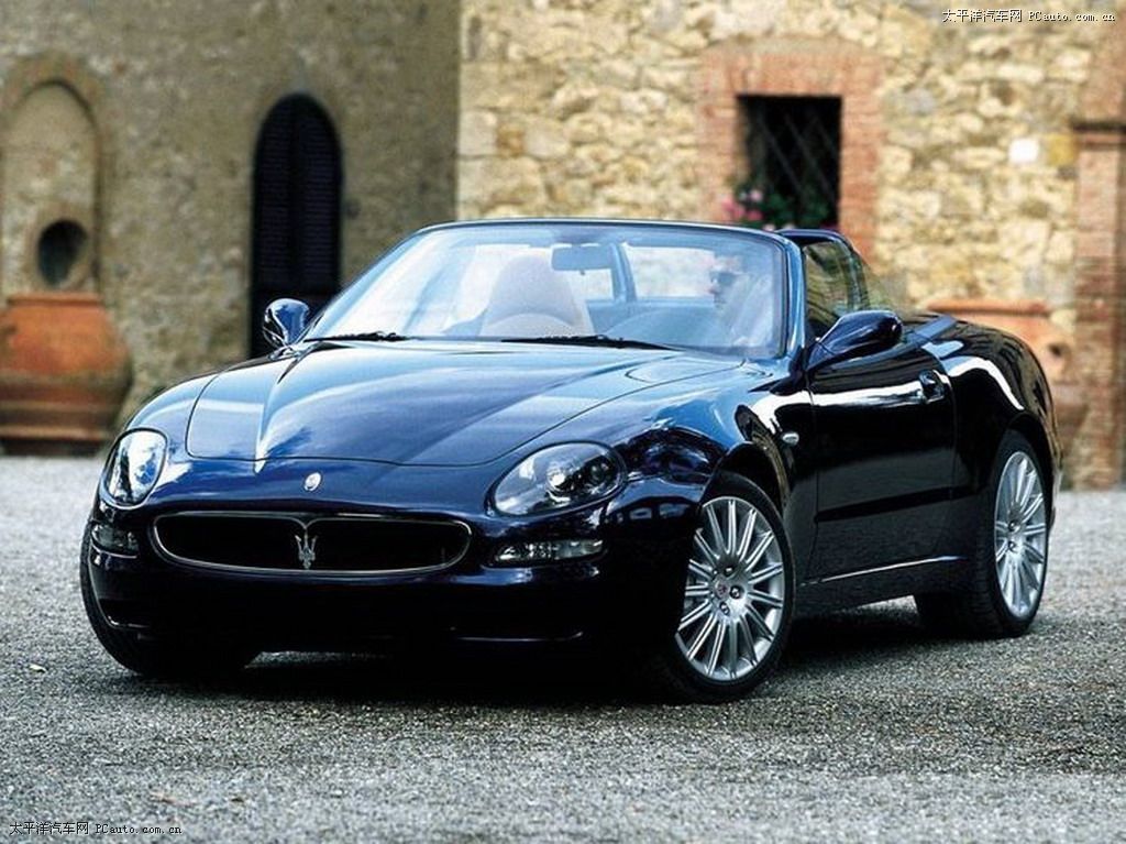 玛莎拉蒂spyder,新颖的设计,回头率相当的高,很有安全感