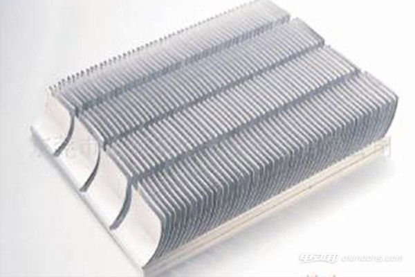 电动汽车散热器,散热器的工作原理
