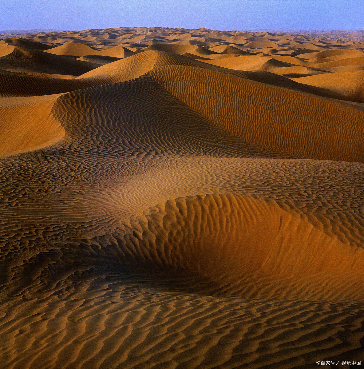 中国最大的沙漠图片