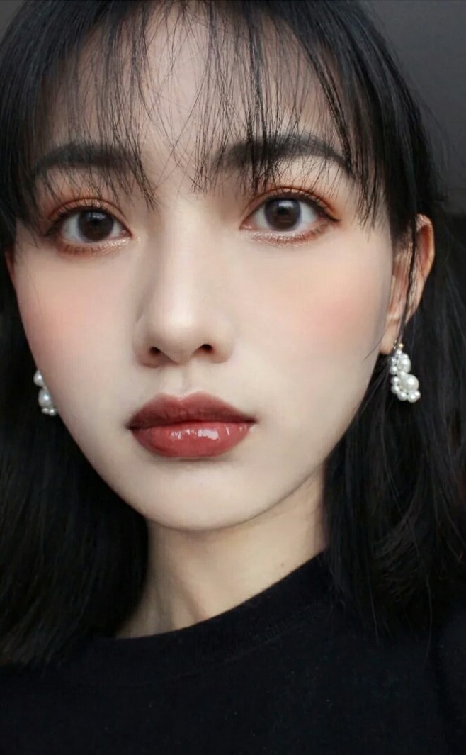 奶茶色口红合集,显温柔有气质,请领取你的专属"奶茶味口红"