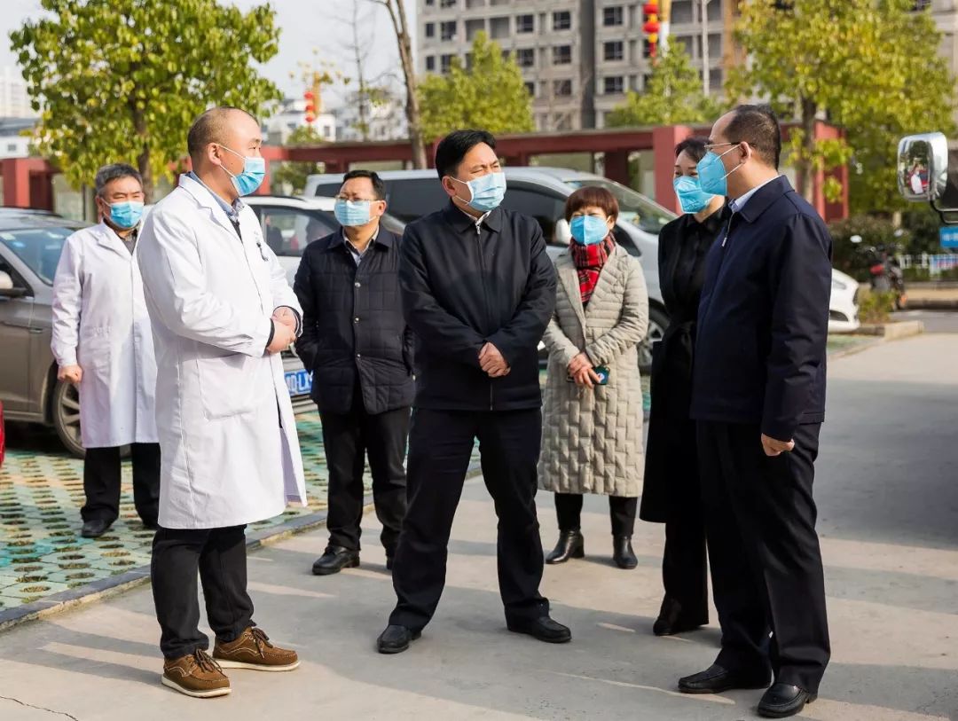 陈达新到万山区督导检查疫情防控工作时强调 群策群力 严防严控 坚决