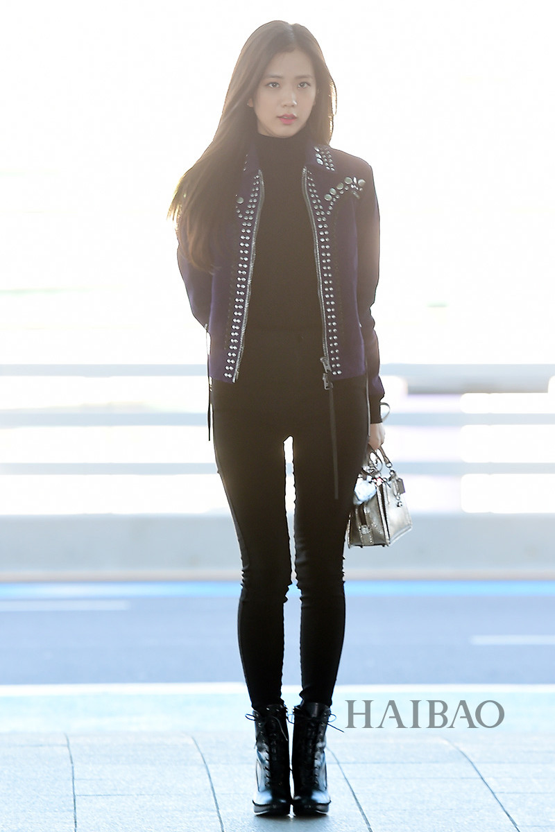 blackpink组合街拍合辑:颜值过硬衣q开挂,时髦造型数不清!