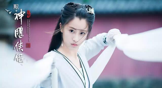 神雕中,小龙女并非孤儿,父亲乃是西毒欧阳锋,母亲是古墓派掌门
