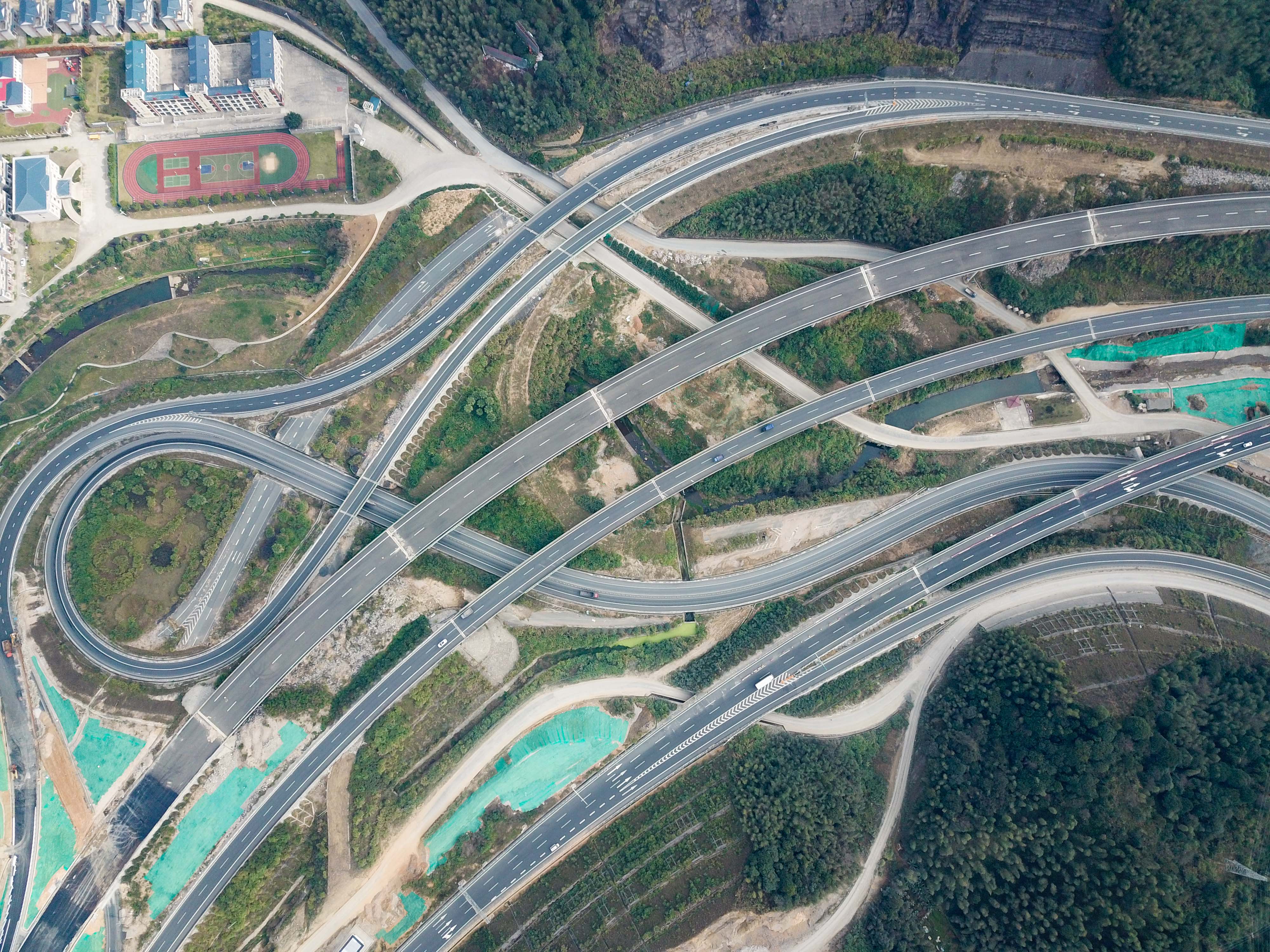 厦蓉高速公路改扩建工程龙岩段建成通车