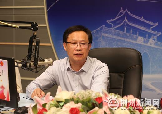 邓应军做客《行风热线》畅谈荆州民政农业等工作