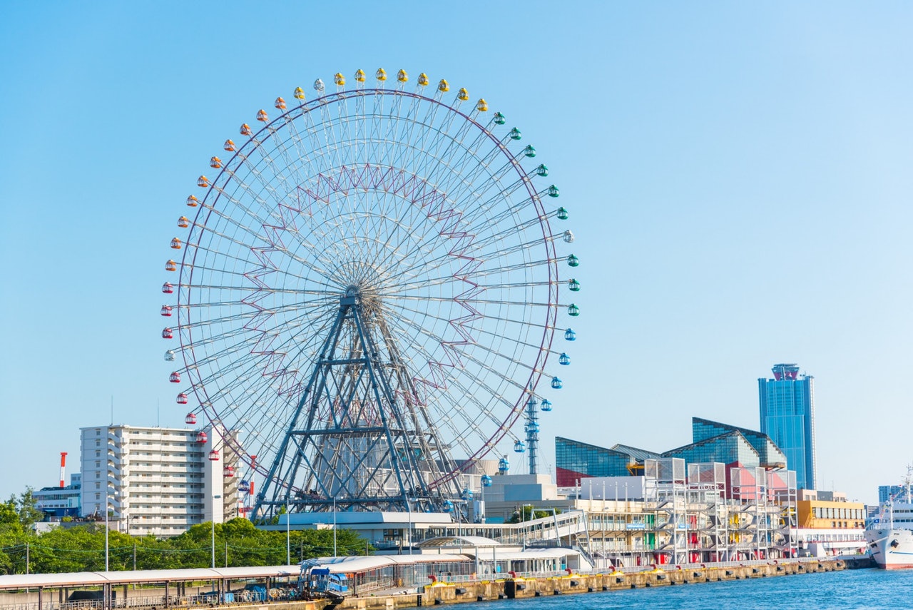 另外,海遊館外的天保山摩天輪也有「情侶一起坐就會分手」的傳說,不過