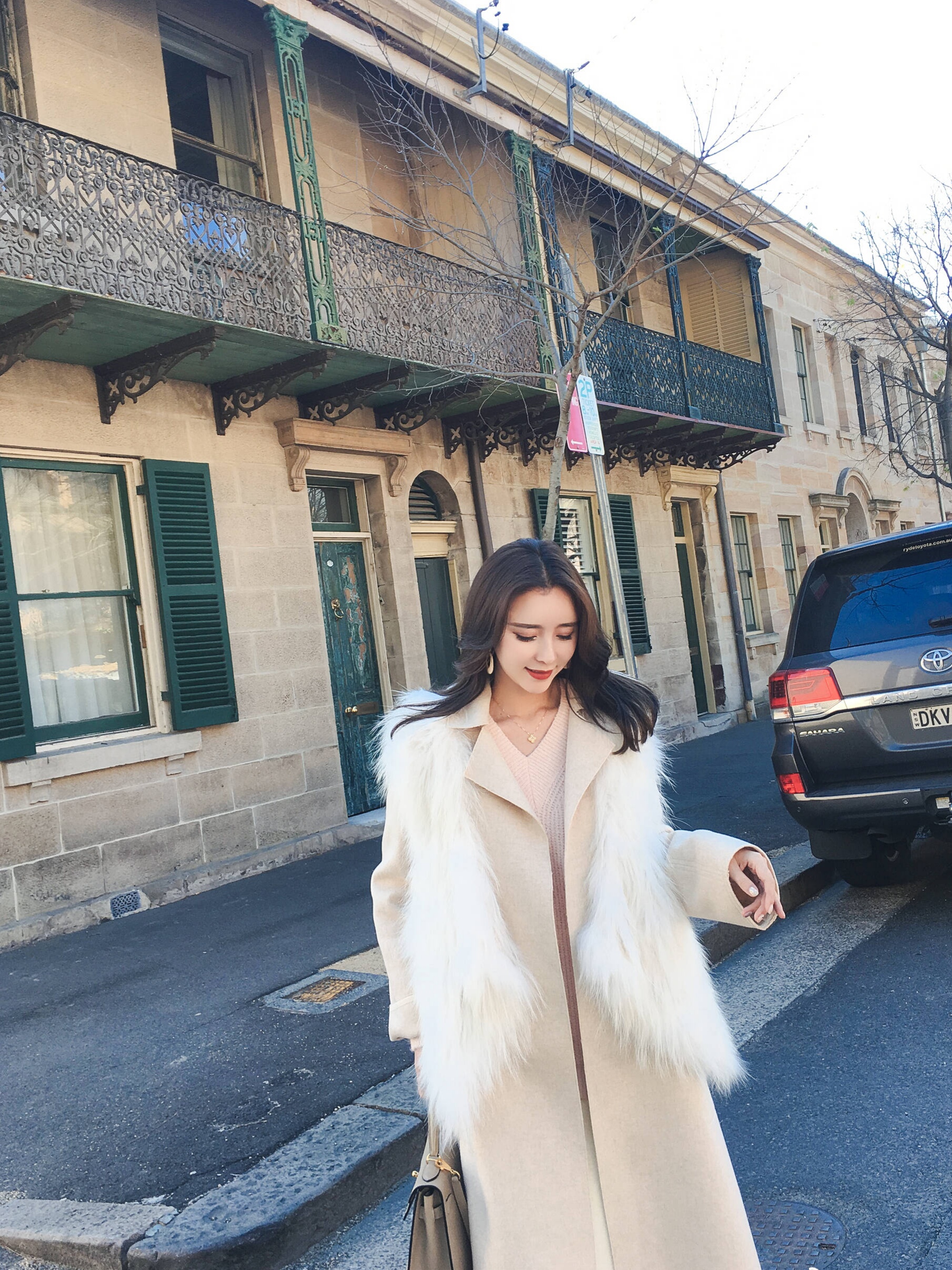 人像摄影:秀丽娇美的女子,脸若银盘