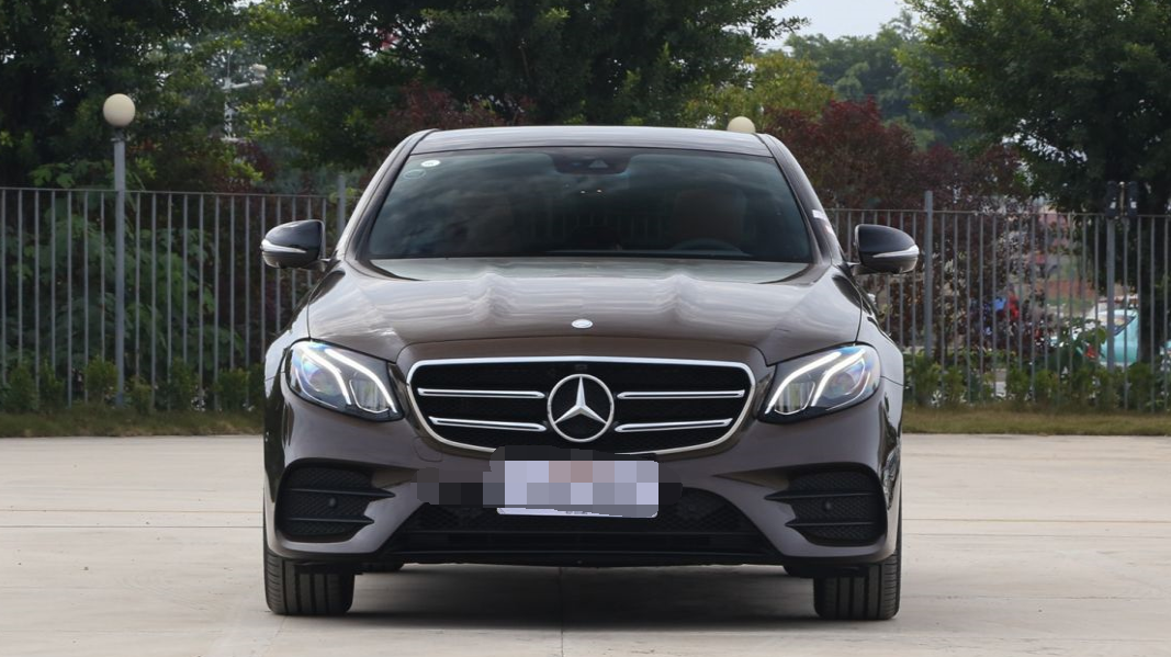 北京奔驰-奔驰e级,外观设计才是亮点,值得一路相伴