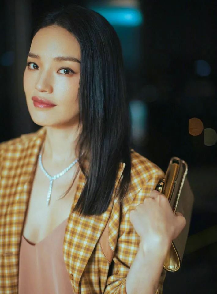 郑爽李菲儿图片