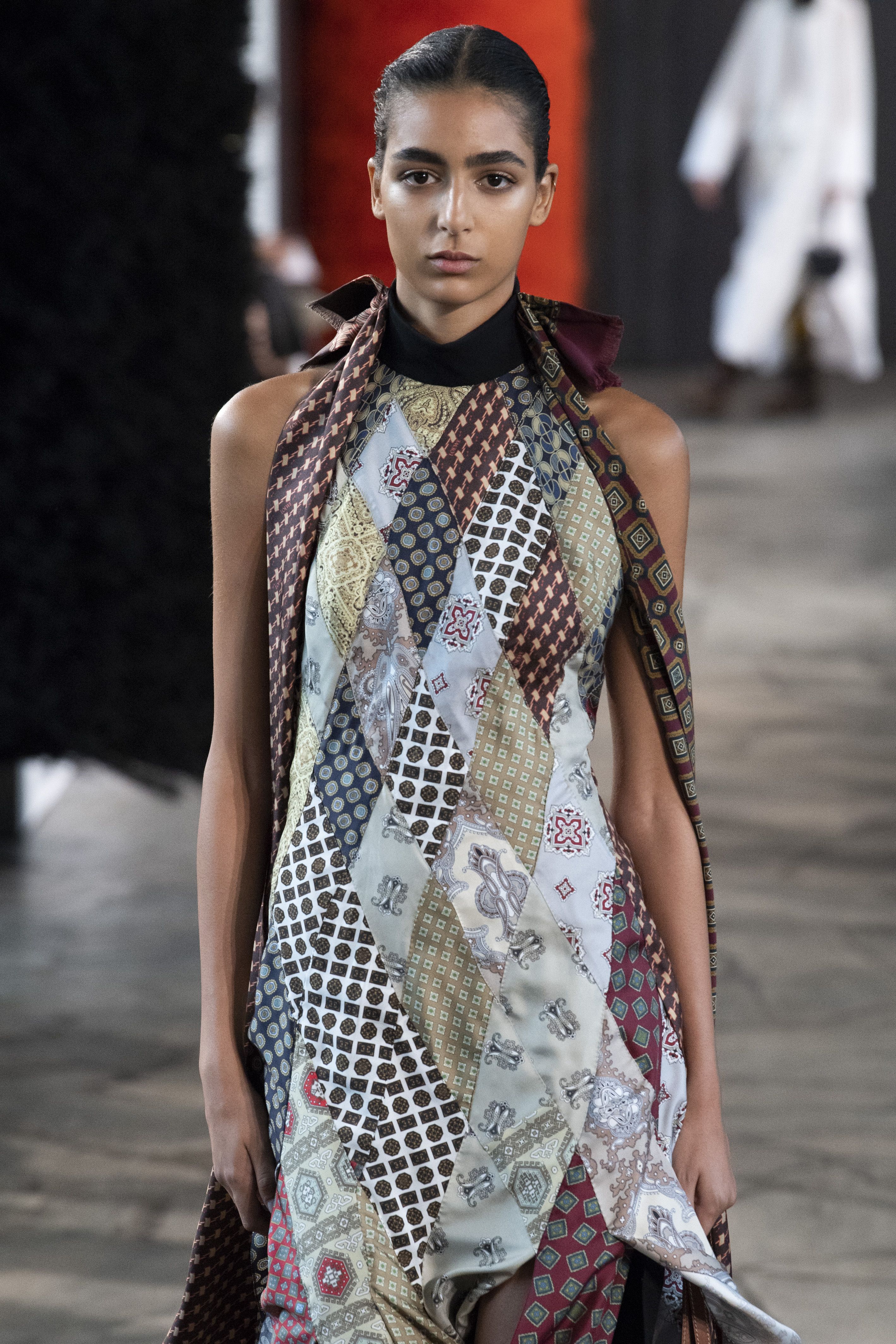 巴黎时装周——罗意威发布2019春夏女装新品(2)