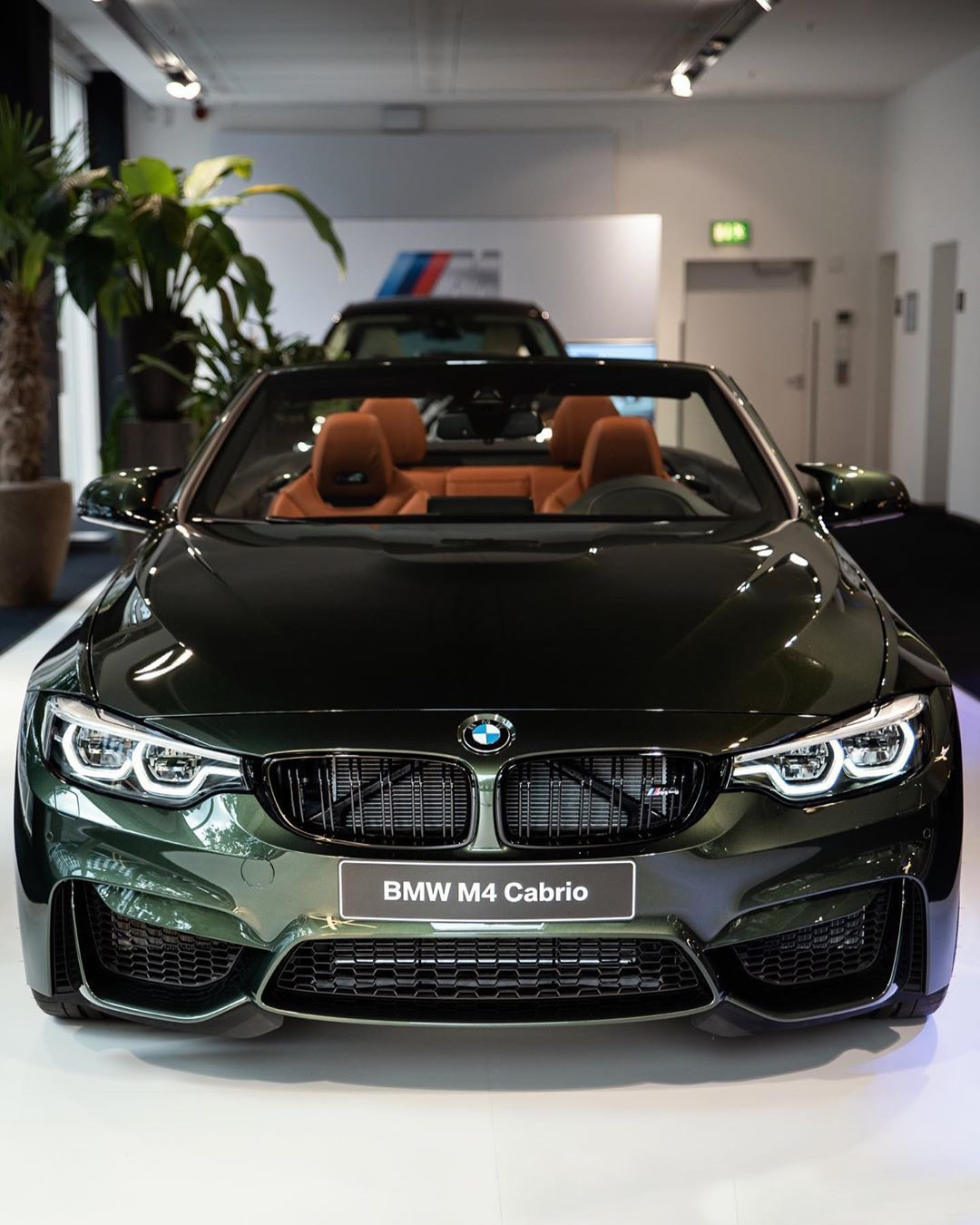 全新宝马m4 cabrio高性能敞篷跑