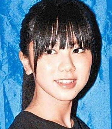 邓紫棋晒十年今昔对比照 17岁婴儿肥嫩照曝光