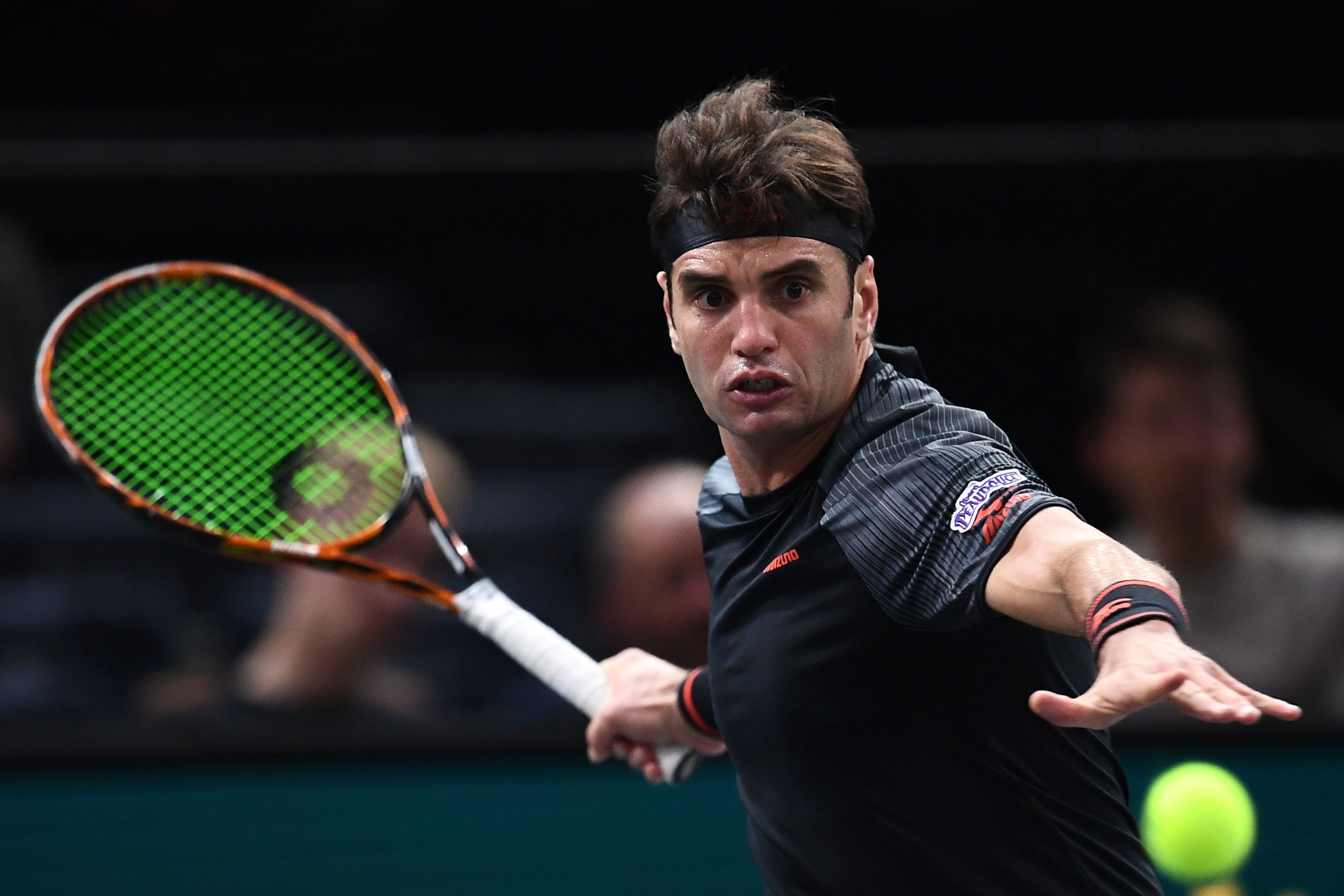 网球——巴黎大师赛:贾兹里晋级