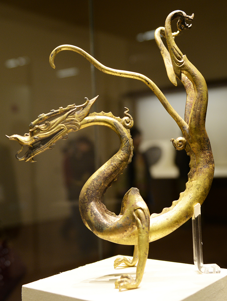博物馆显眼包# 陕历博的镇馆文物:鎏金铁芯铜龙,这件文物是唐代时期