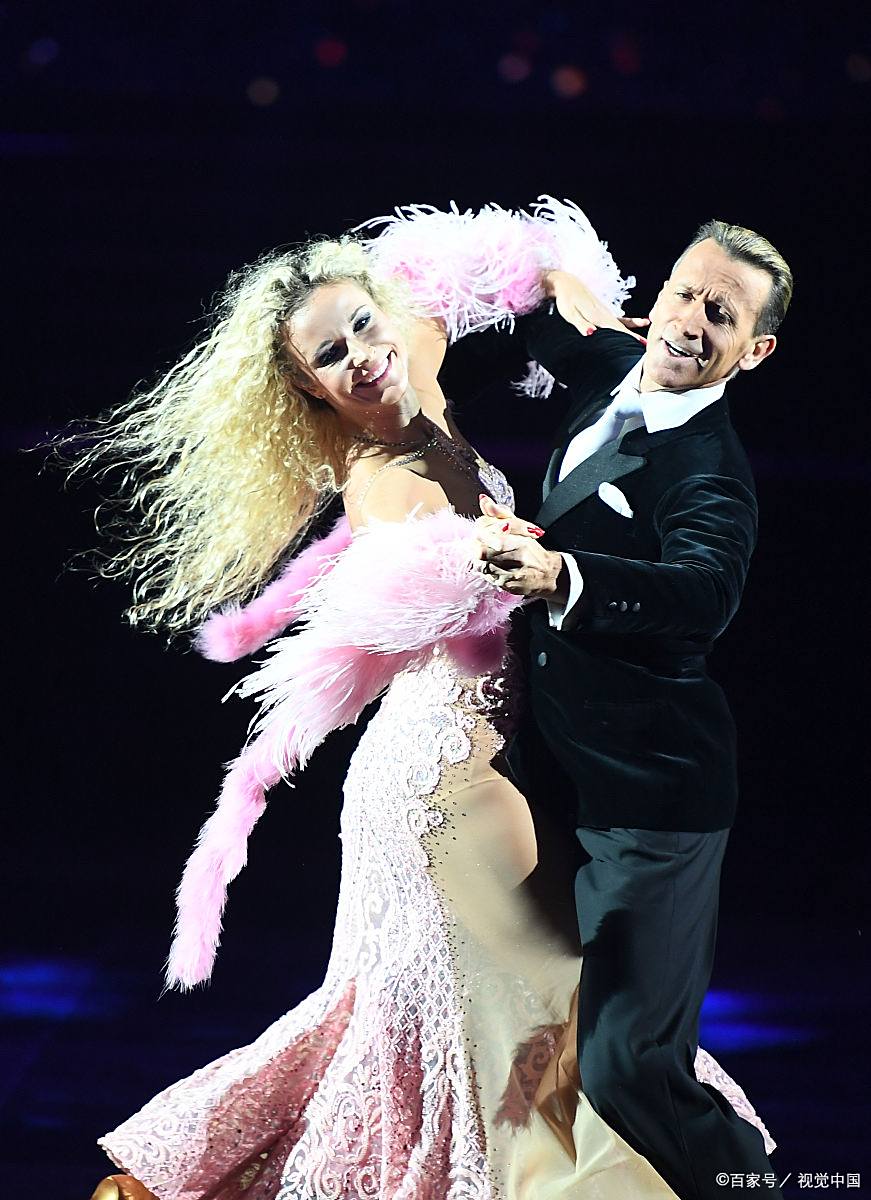 摩登舞之狐步舞与音乐配合