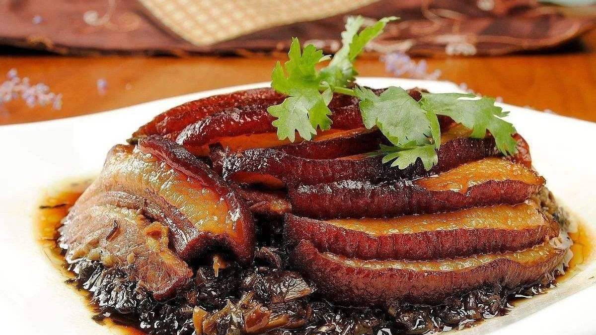 酸菜扣肉:酸味适中,肥而不腻,超级好吃