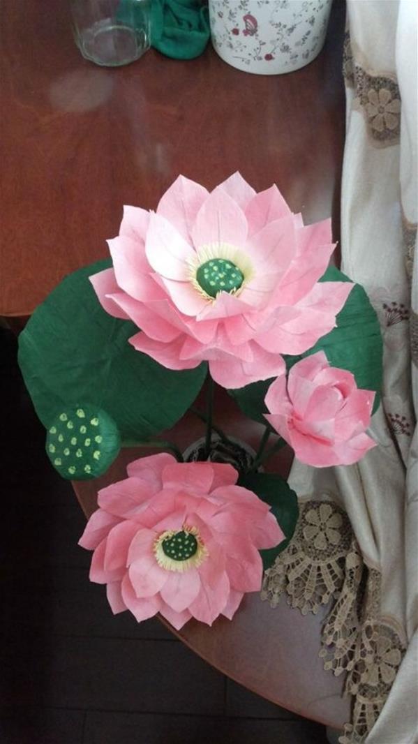女王范儿教你制作简单漂亮的diy彩纸荷花盆景