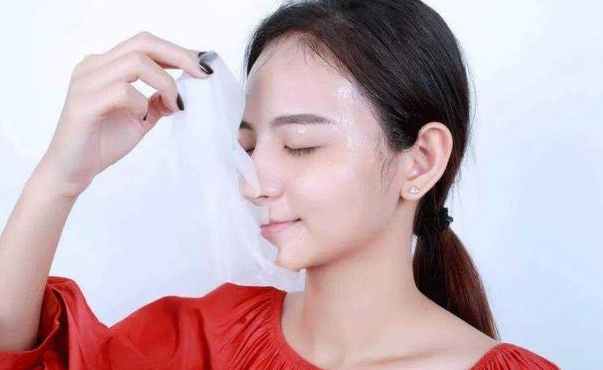 很多女生做错了,正确敷面膜得这样做