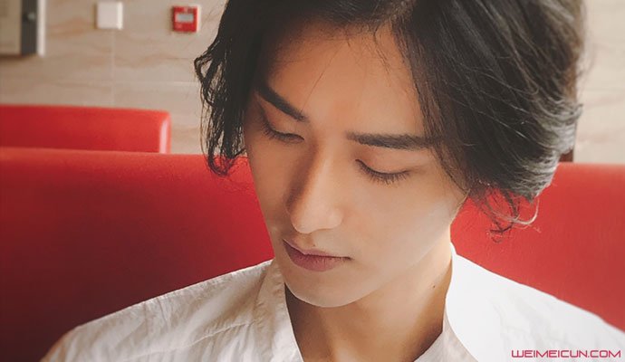 比杀姐姐还美的男演员--胡潇灵,胡潇灵整容了吗?