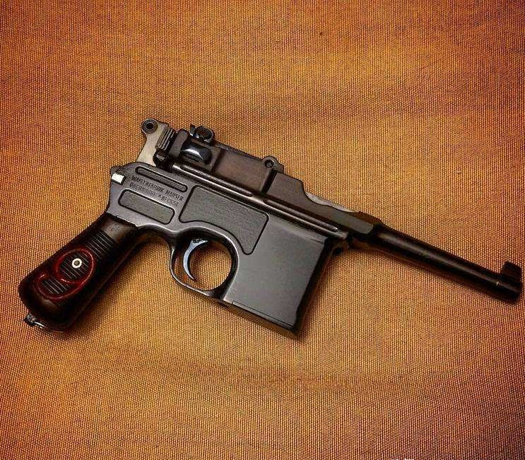 mauser / mauser c96),又称驳壳枪,是一种由毛瑟在1896年推出的全自动