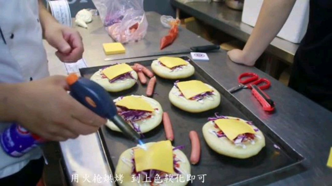 分享一款三明治类型面包制作起来非常简单而且非常好吃一起做吧