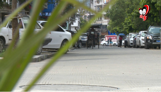 《闲事婆和事佬》:儿媳改嫁又卖房 公公生气讨说法