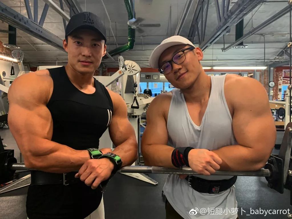 他们是中国的肌肉男团,三位ifbb pro成员称霸健体界的帅!