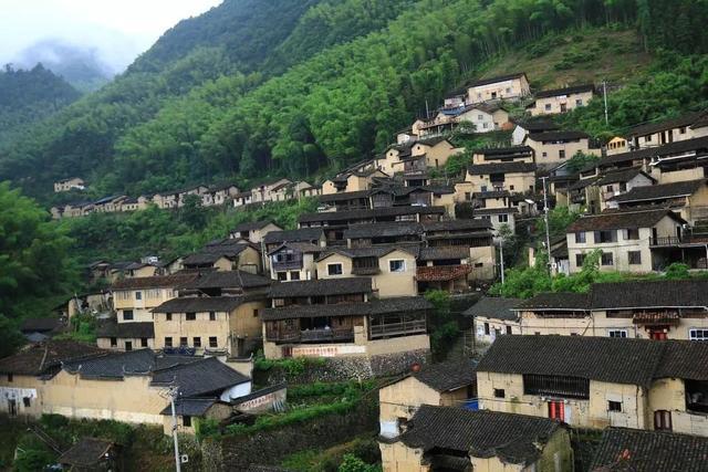 探村丽水松阳|横坑古村,黄墙黑瓦石阶,秘境壮丽无边