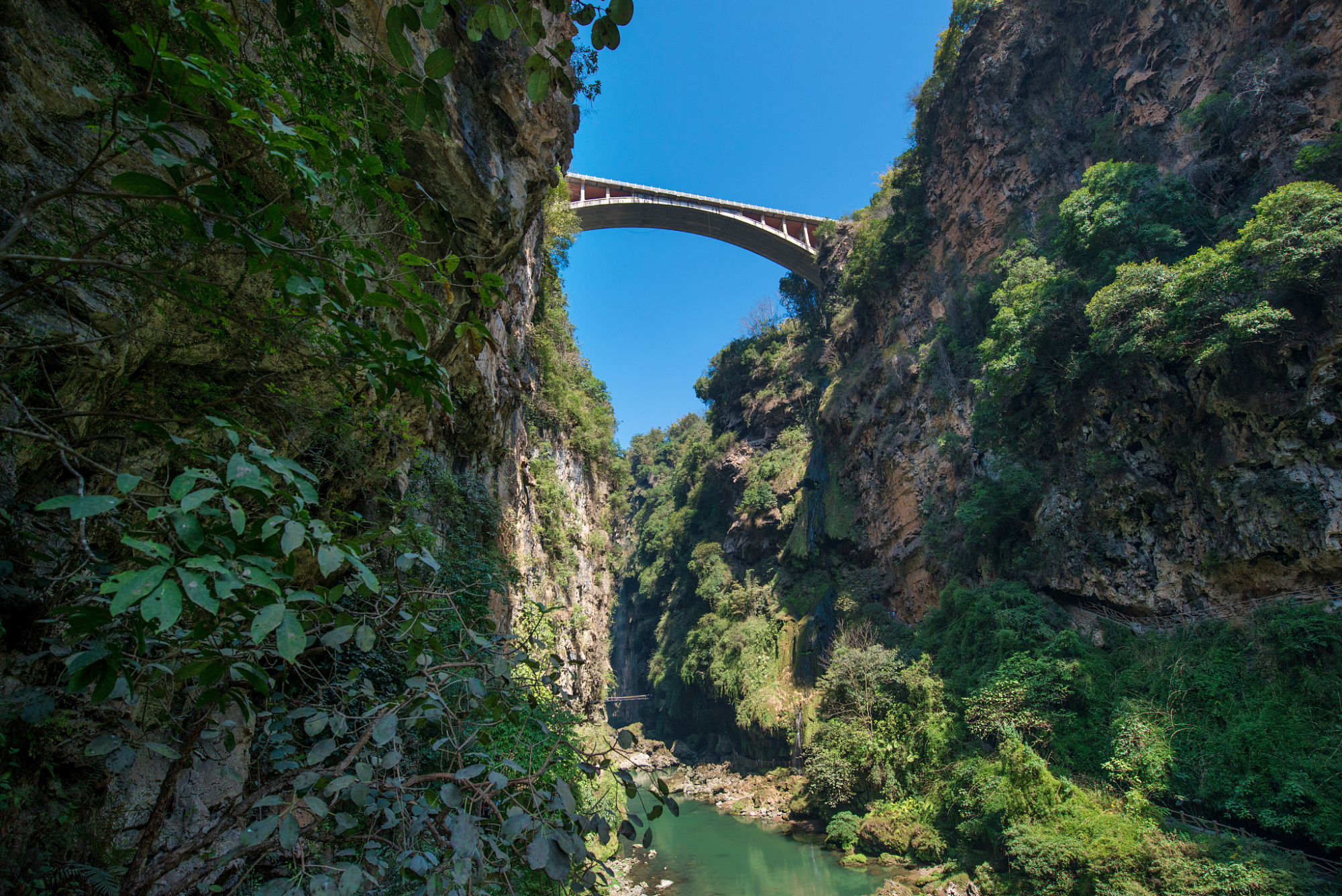 横跨马岭河峡谷,贵州这条大桥预计年底贯通