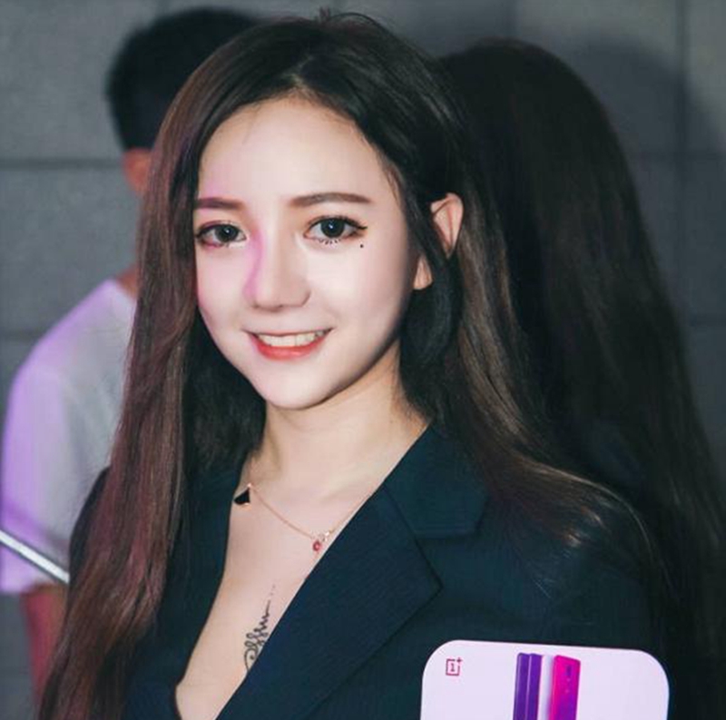 斗鱼"洛丽塔"整容出意外,割到"大动脉",网友:这么美还整