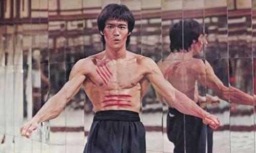 李小龙背阔肌钻石级别,詹姆斯背阔肌黄金段位,那艾弗森背阔肌呢