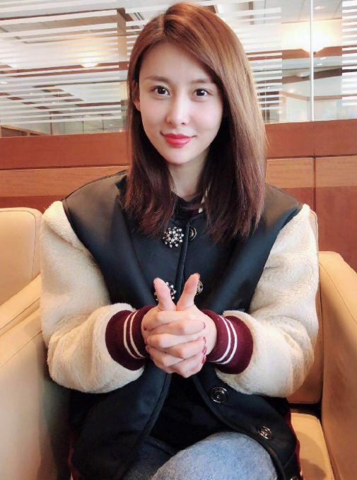 贾青唯美写真,最喜欢哪一张?