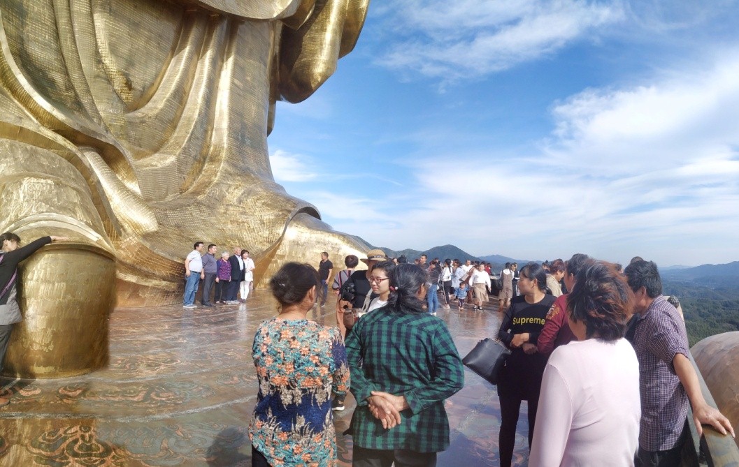 5年耗资2.8亿,由108位高僧开光的中原大佛,如今却无人问津