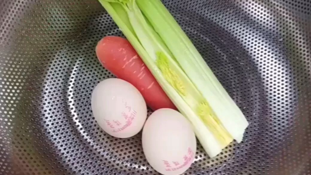 三月瘦身食谱之清炒素三鲜,排毒清肠一盘菜搞定,营养均衡又美味