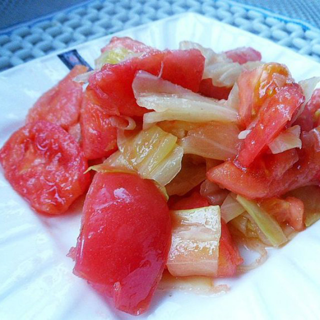 素炒西红柿,酸甜开胃,营养下饭,十分钟就上桌