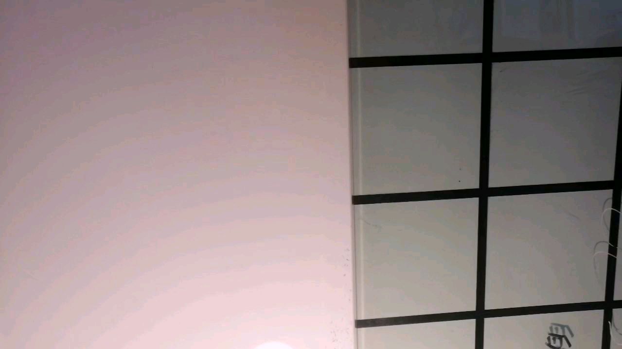 鱼缸超白底和普通底有区别吗?马公现场对比