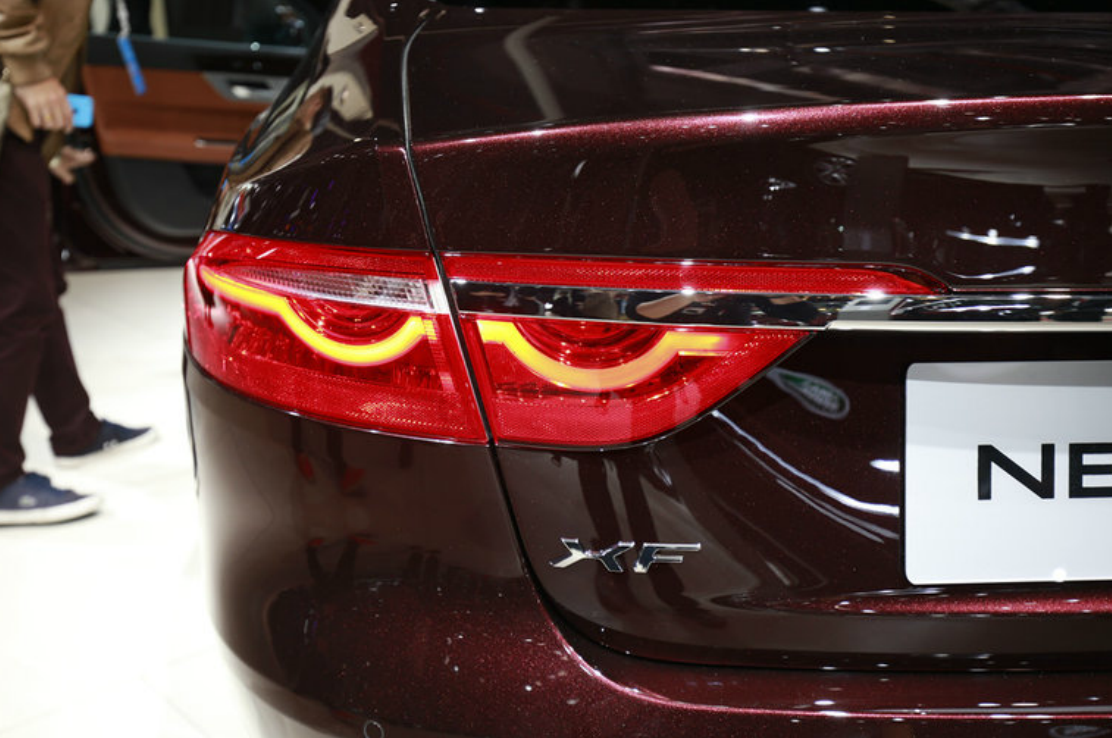 适合年轻人开的捷豹全新xf,不仅时尚,而且还有动力