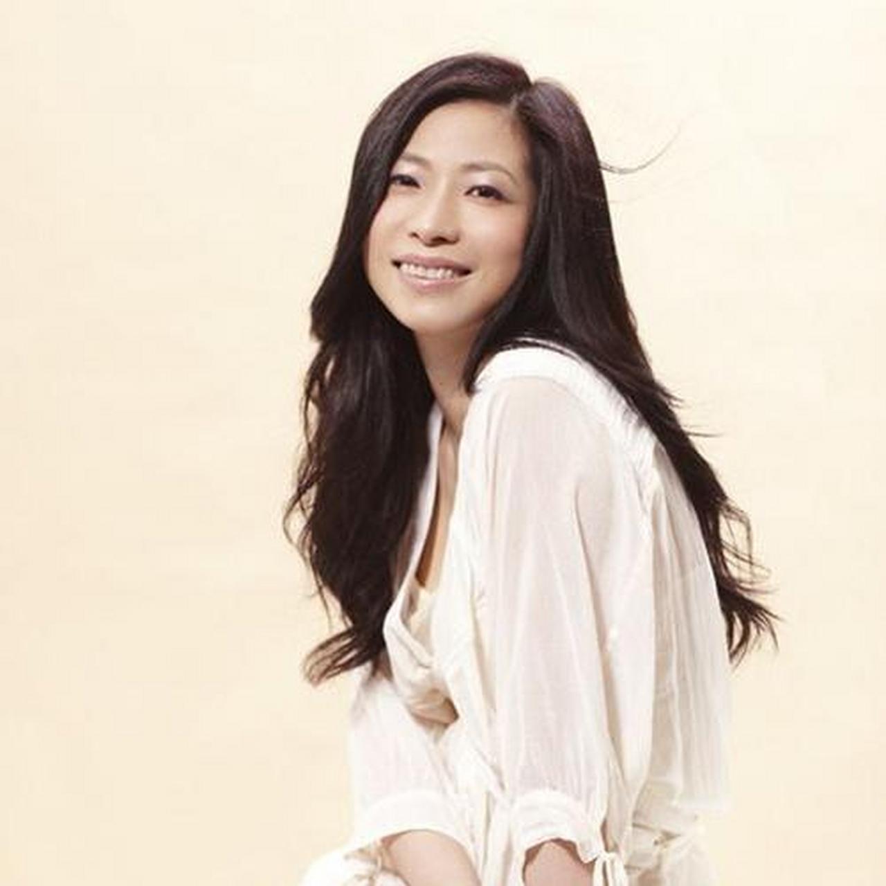 张小娴爱情力作:《我终究是爱你的》"爱情是一百年的孤寂,直到遇上