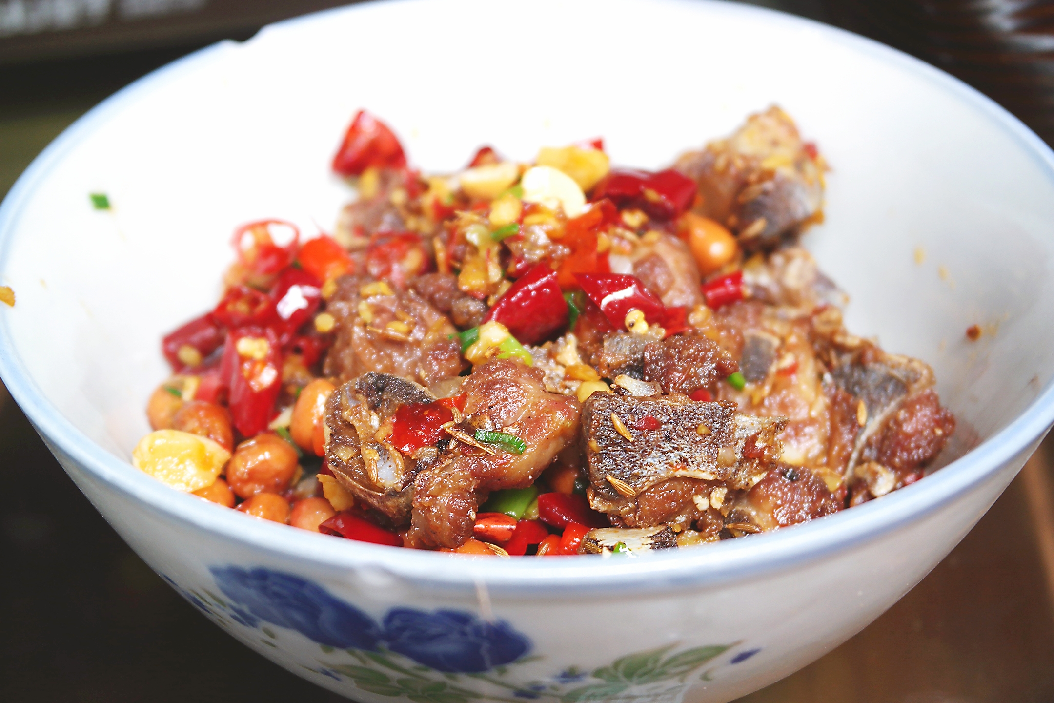 辣椒炒肉,子元排骨,荷包蛋焖脱骨肉……邵阳的家常菜真够味!