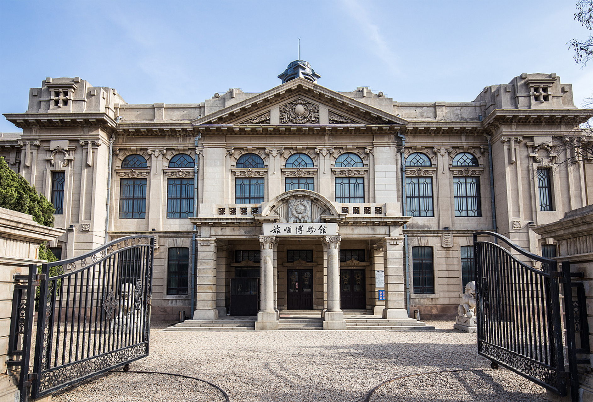 大连完整保留着当年日本在大连的统治及文化机构 某一年发生一件事