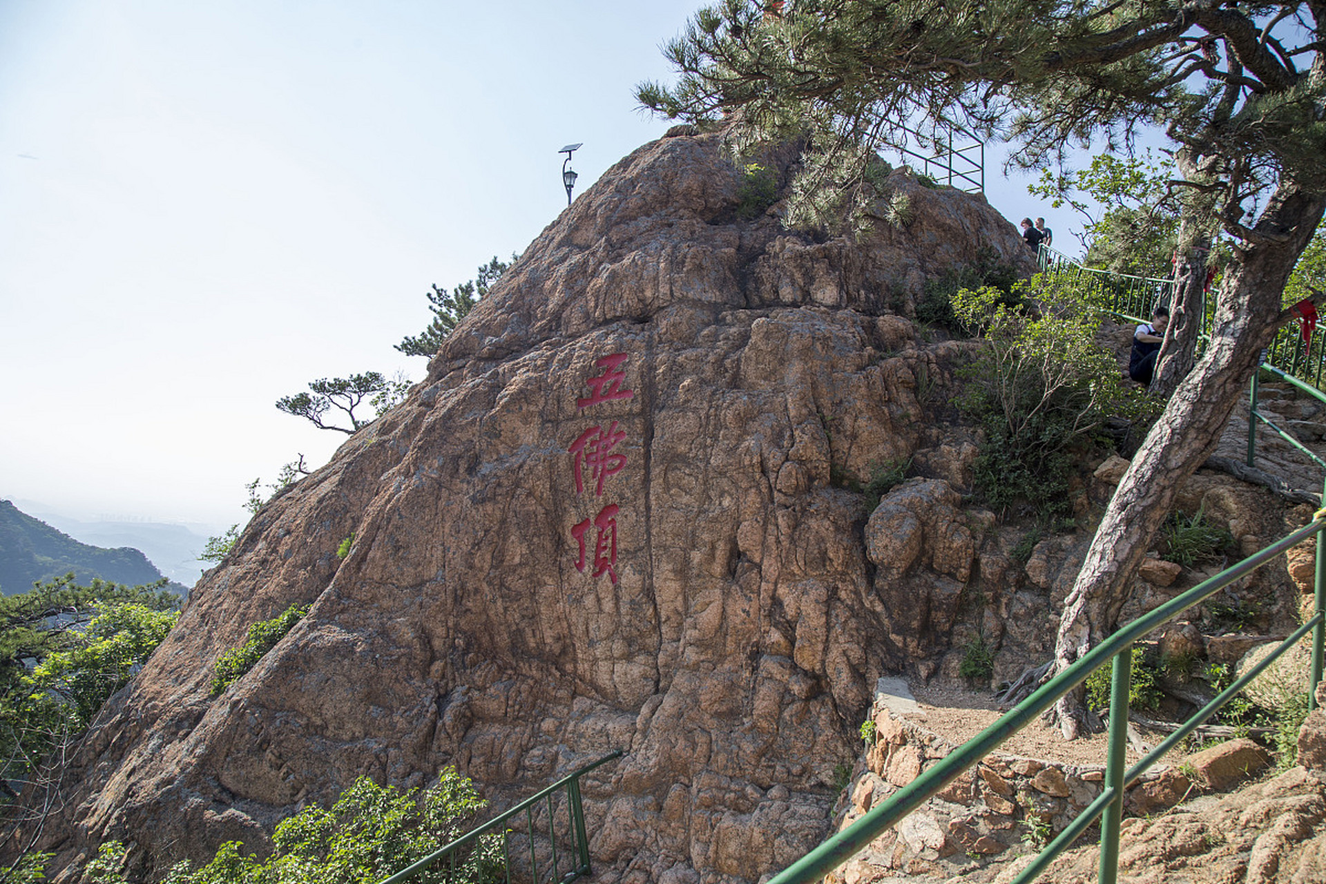 我的旅行日记# 昨天,我去了千山风景区,真的是一个美丽的地方!