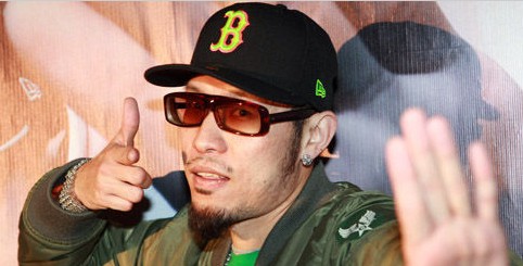 热狗《差不多先生》十周年,评论区炸了!网友:做着差不多的头发