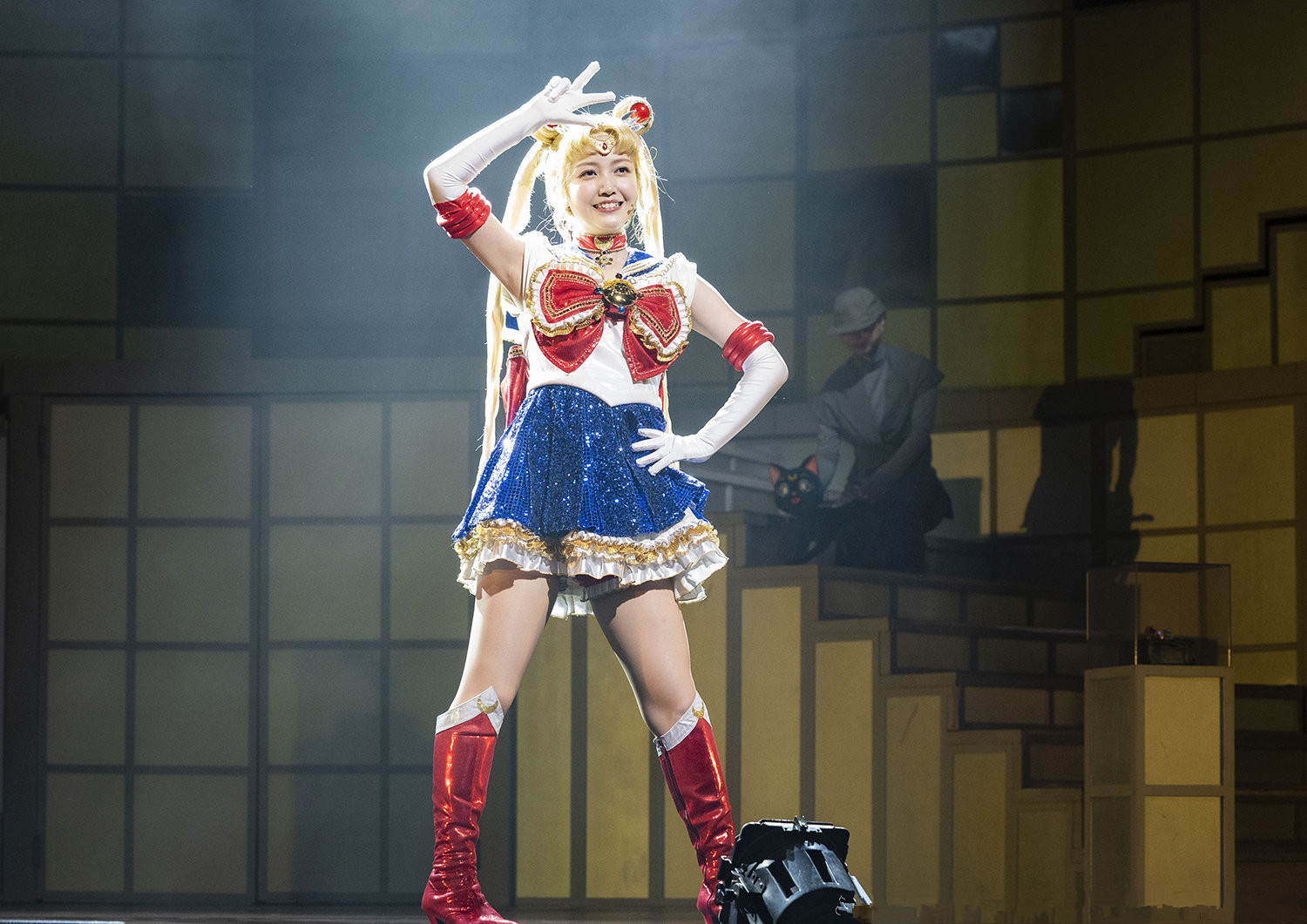 美少女战士真人剧照曝光,月野兔变象腿,网友:肉装美少女?