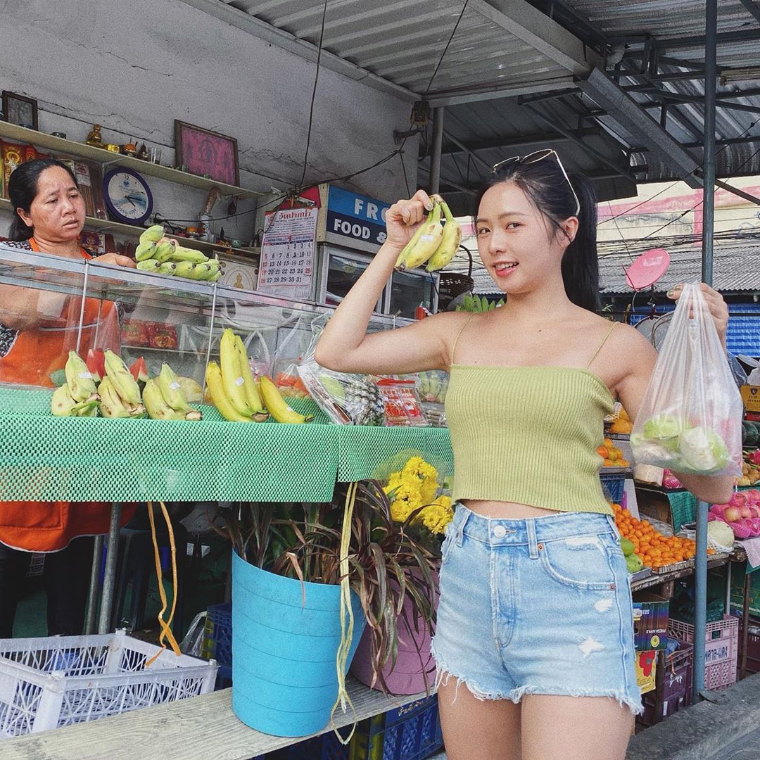 简廷芮比基尼图片