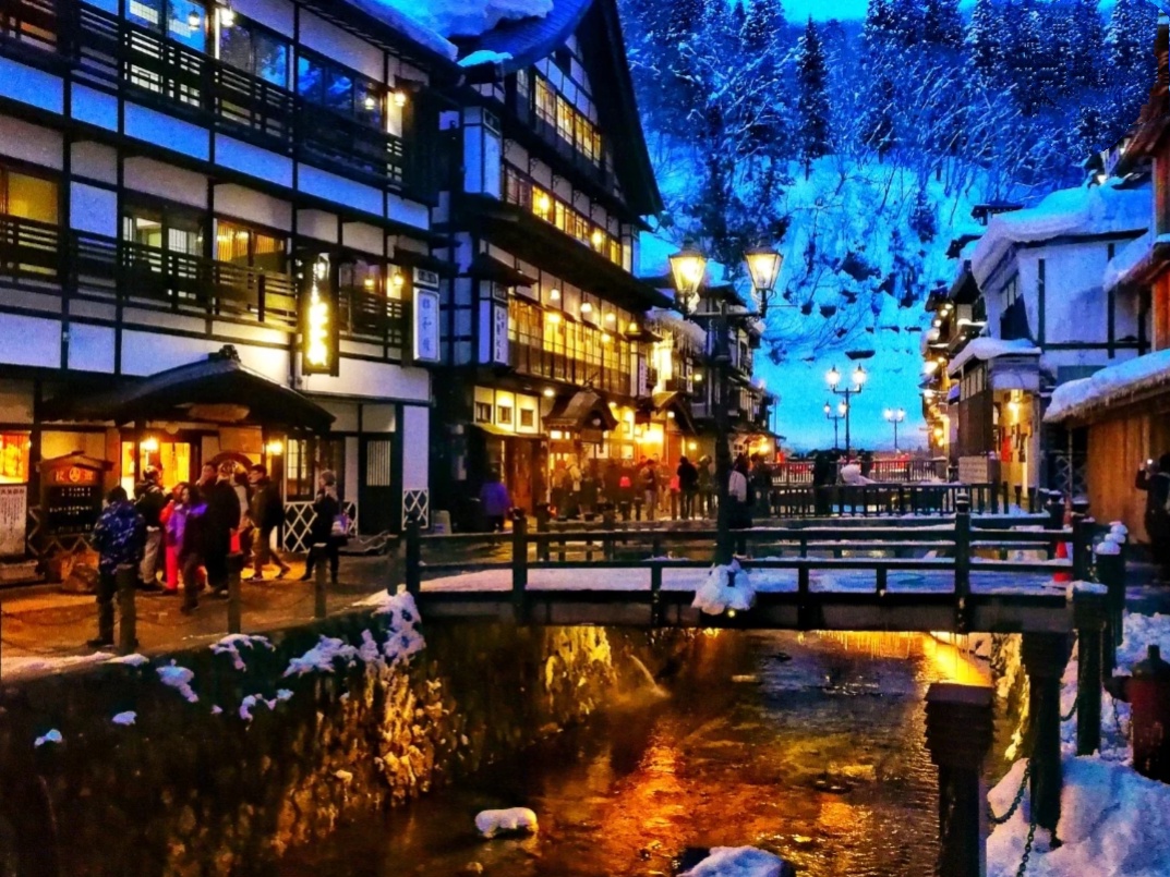 最近有很多朋友要来日本旅游吧,春节来旅游一定要来银山温泉看一看这