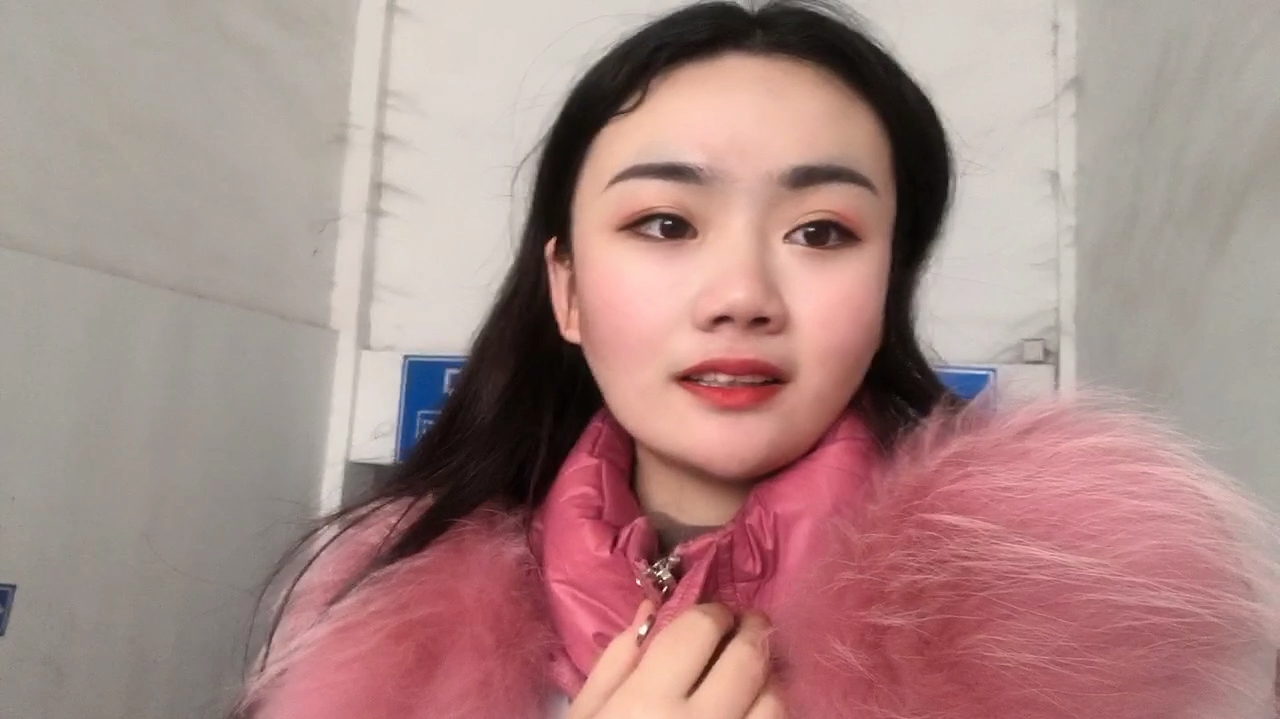 包子油条胡辣汤 满满一大碗就怕你吃不饱 河南人真实在呀!
