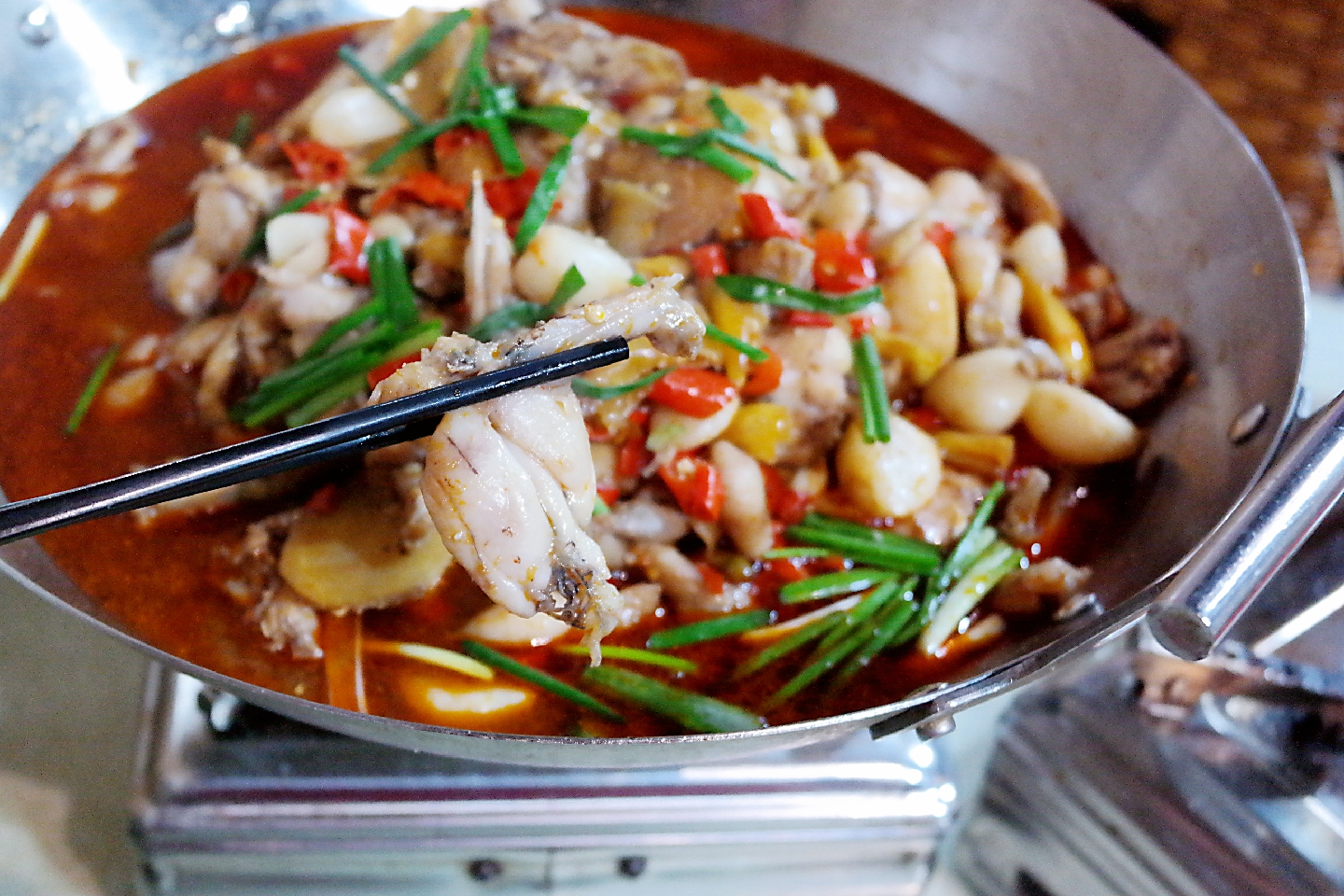 长沙的大盘牛蛙,大只又好吃,香辣入味!