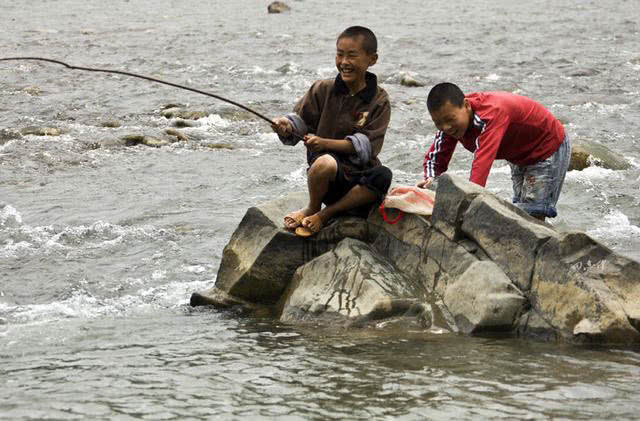 无兄弟,不钓鱼,致陪伴在钓鱼路上的兄弟